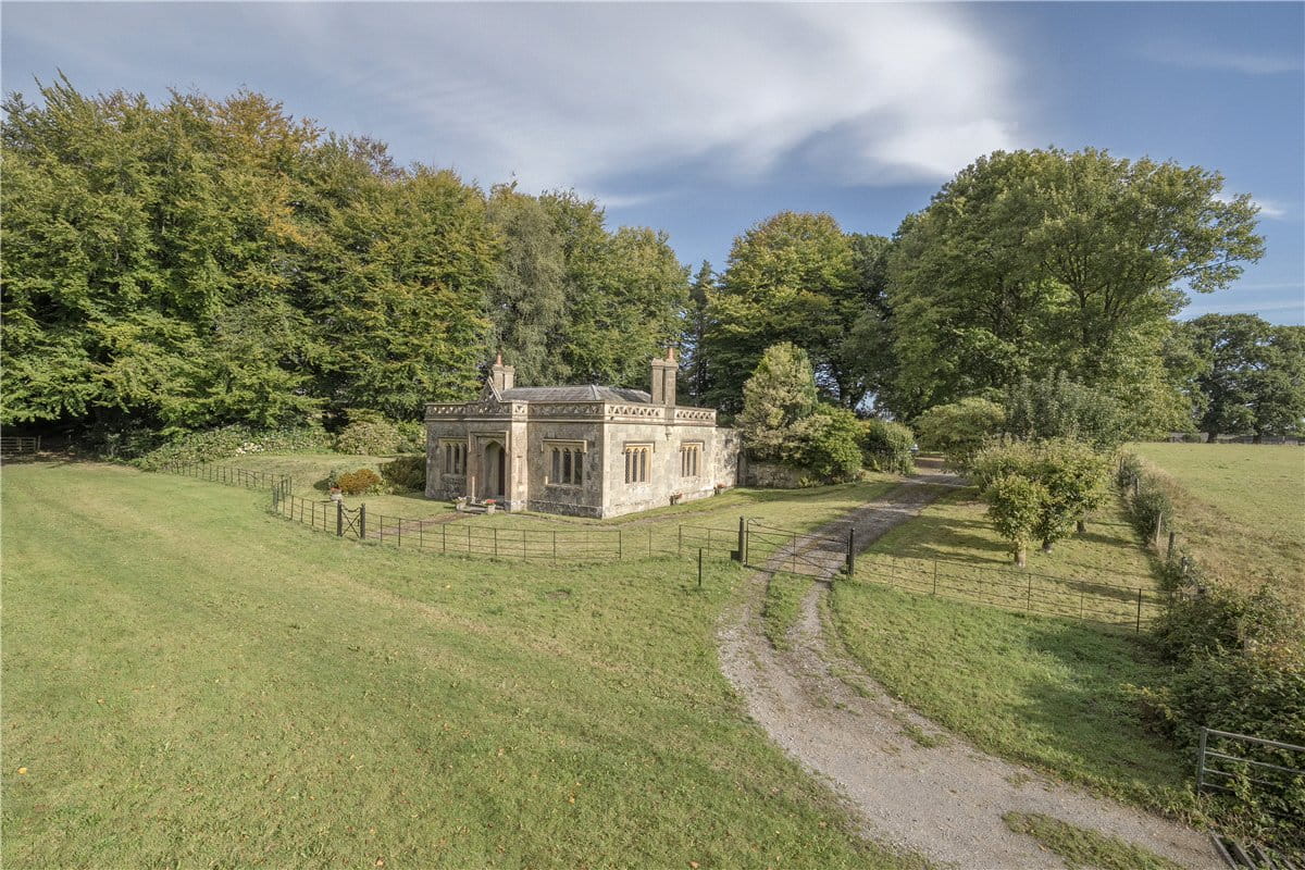 2 bedroom house, Stourton, Warminster BA12 - Available