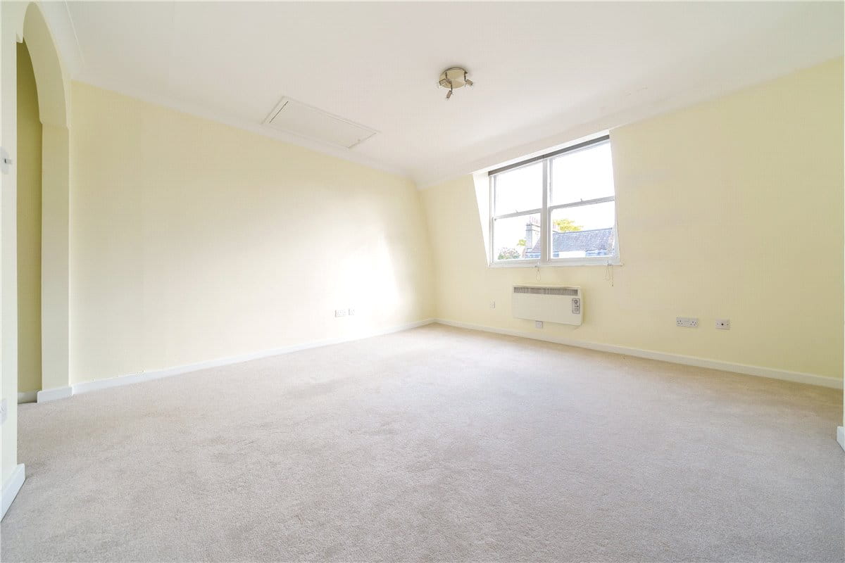 2 bedroom flat, Henrietta Street, Bath BA2 - Available