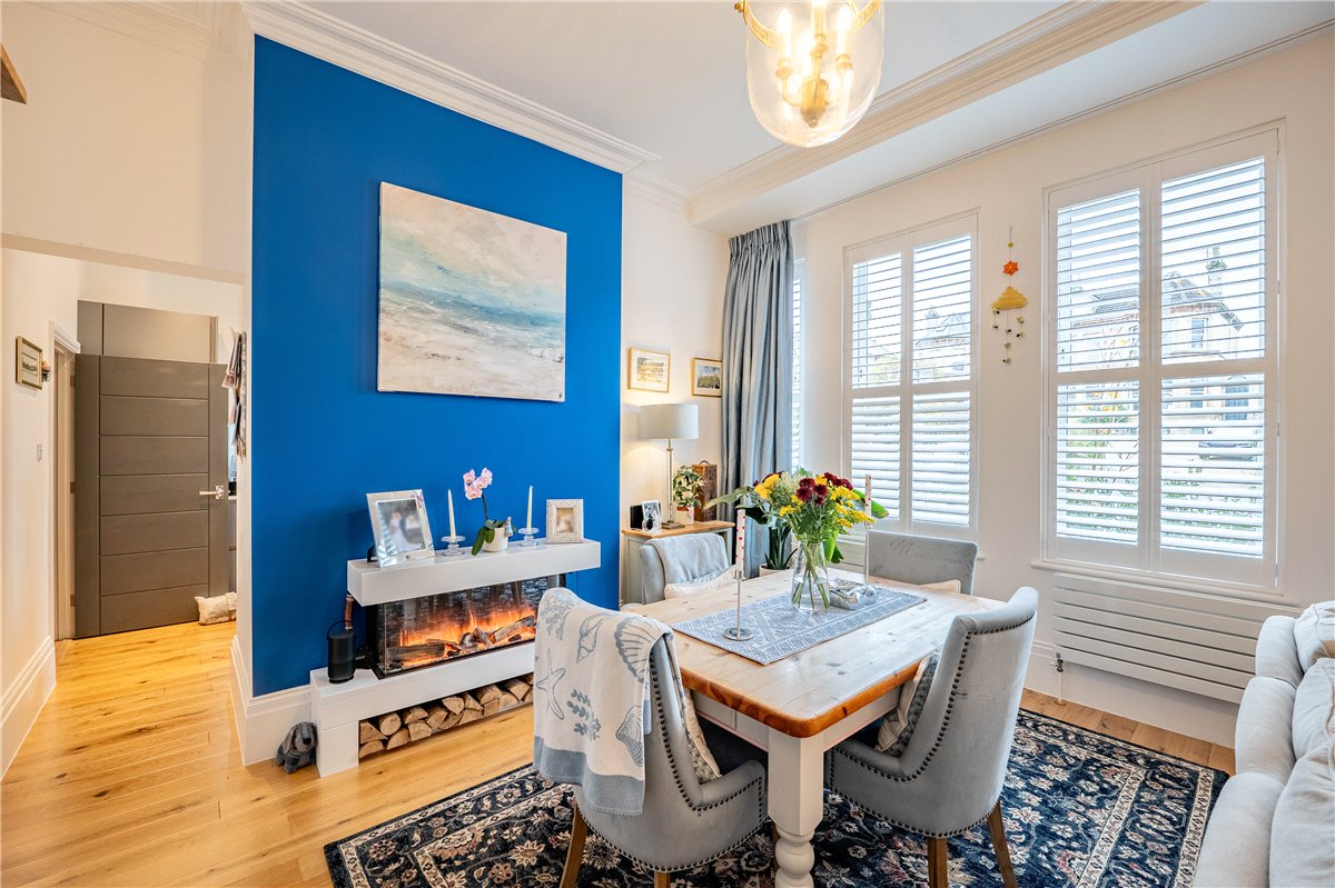 2 bedroom flat, Upper Oldfield Park, Bath BA2 - Sold