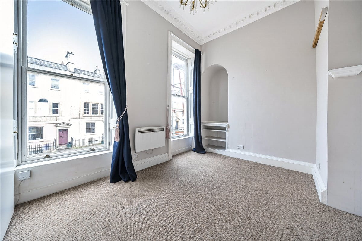 2 bedroom flat, Paragon, Bath BA1 - Sold