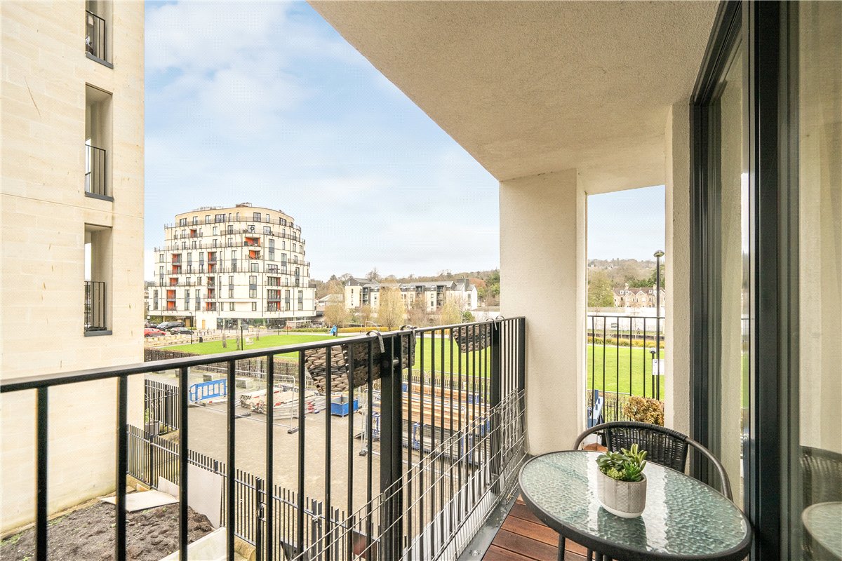 2 bedroom flat, Percy Terrace, Bath BA2 - Available