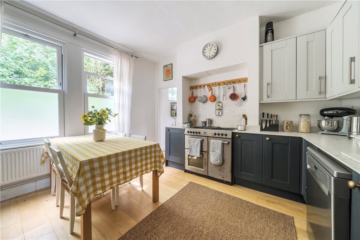 2 bedroom house, Magdalen Road, Bath BA2 - Available