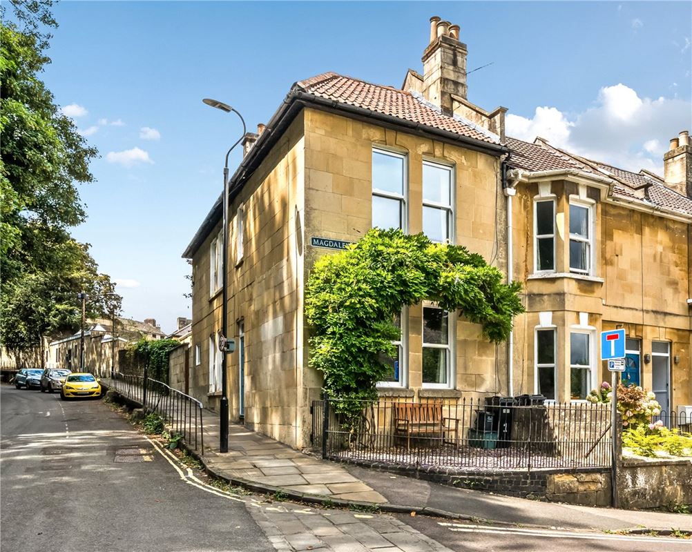 2 bedroom house, Magdalen Road, Bath BA2 - Available