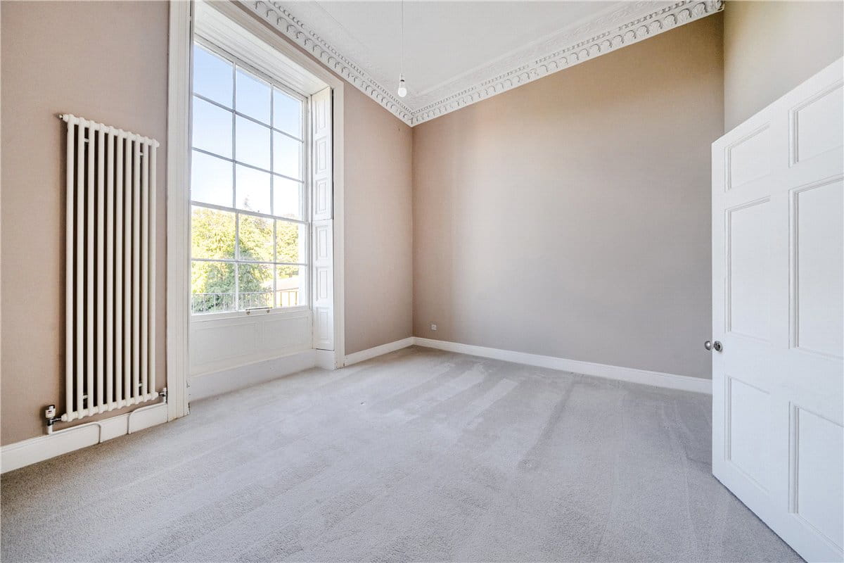2 bedroom flat, Park Street, Bath BA1 - Available