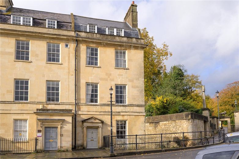 5 bedroom house, Queens Parade, Bath BA1 - Available