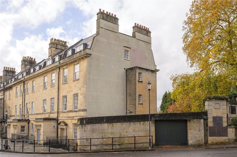 5 bedroom house, Queens Parade, Bath BA1 - Available