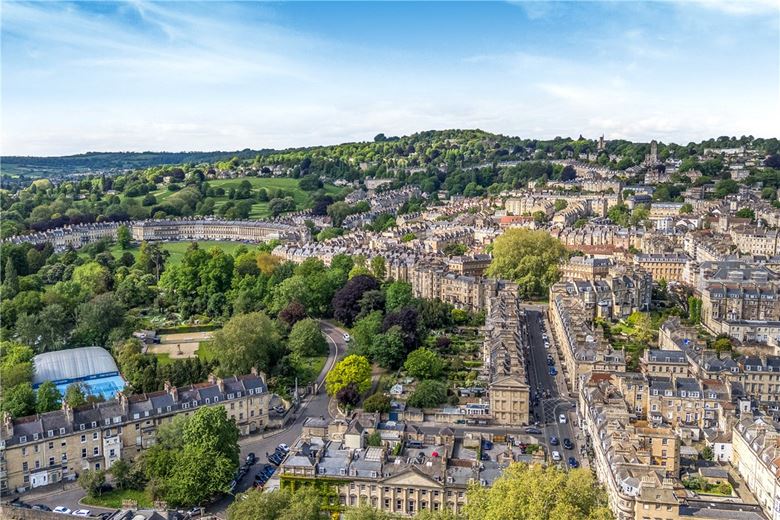 5 bedroom house, Queens Parade, Bath BA1 - Available