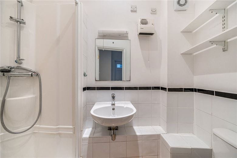 2 bedroom maisonette, Vineyards, Bath BA1 - Available