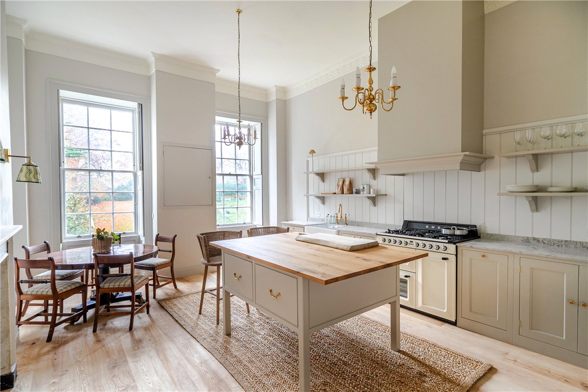 3 bedroom maisonette, Marlborough Buildings, Bath BA1 - Available