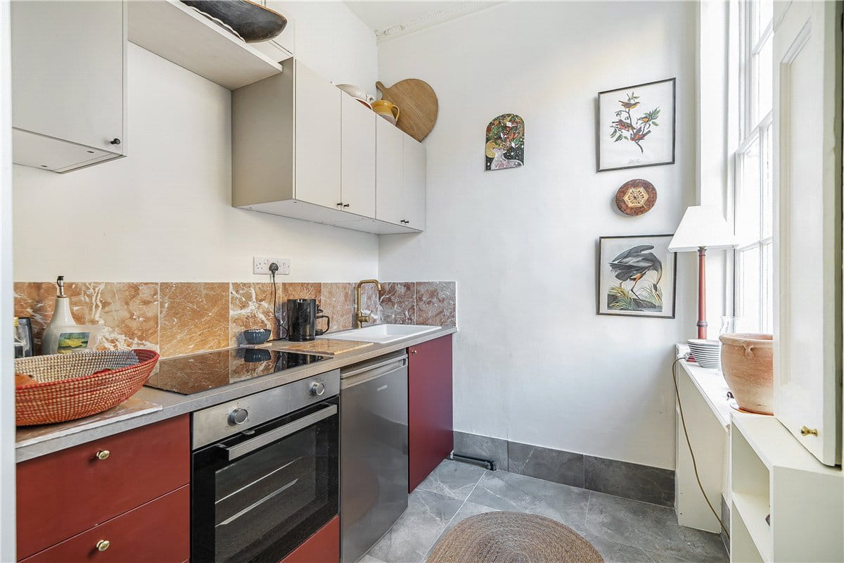 1 bedroom flat, Harington Place, Bath BA1 - Available