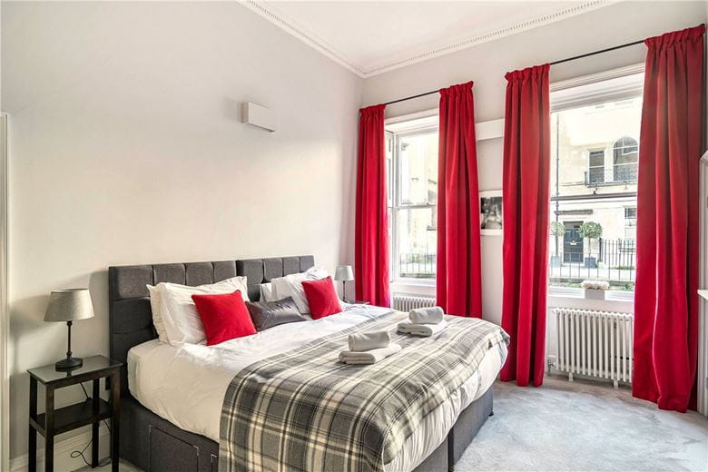 2 bedroom flat, Brunswick Place, Bath BA1 - Available