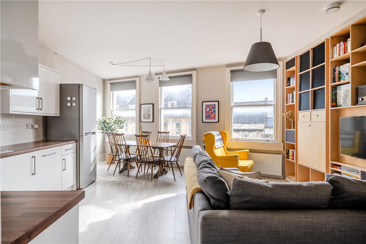 1 bedroom flat, Hay Hill, Bath BA1 - Available