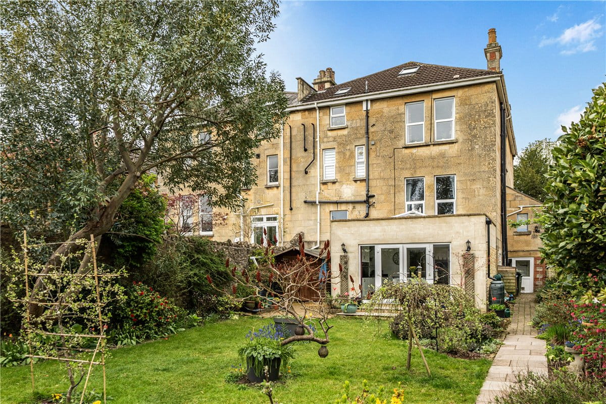 6 bedroom house, Combe Park, Bath BA1 - Available