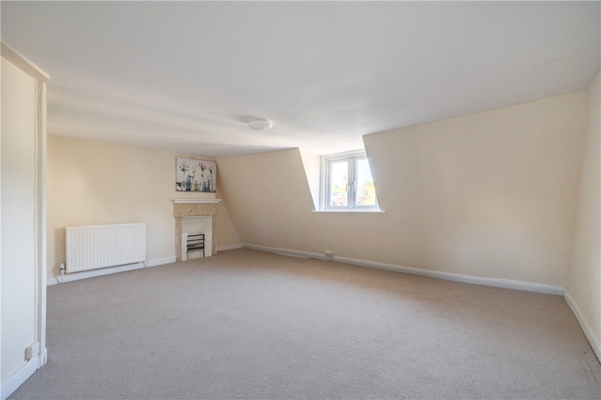 2 bedroom maisonette, Chapel Row, Bath BA1 - Available