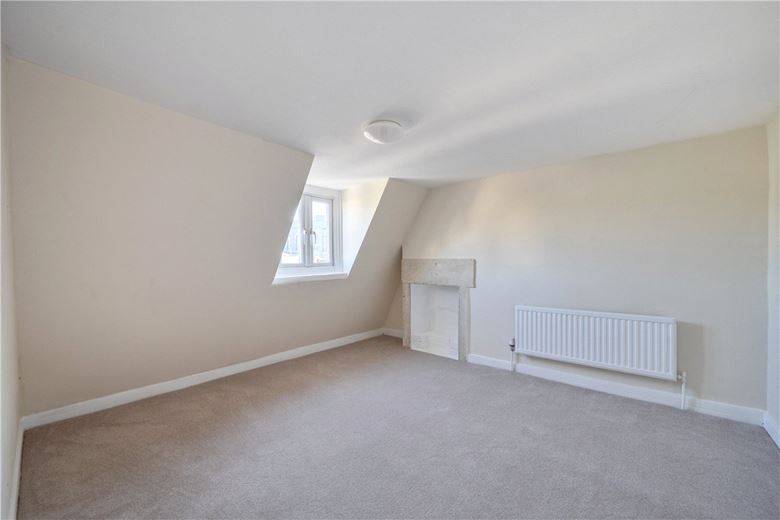 2 bedroom maisonette, Chapel Row, Bath BA1 - Available