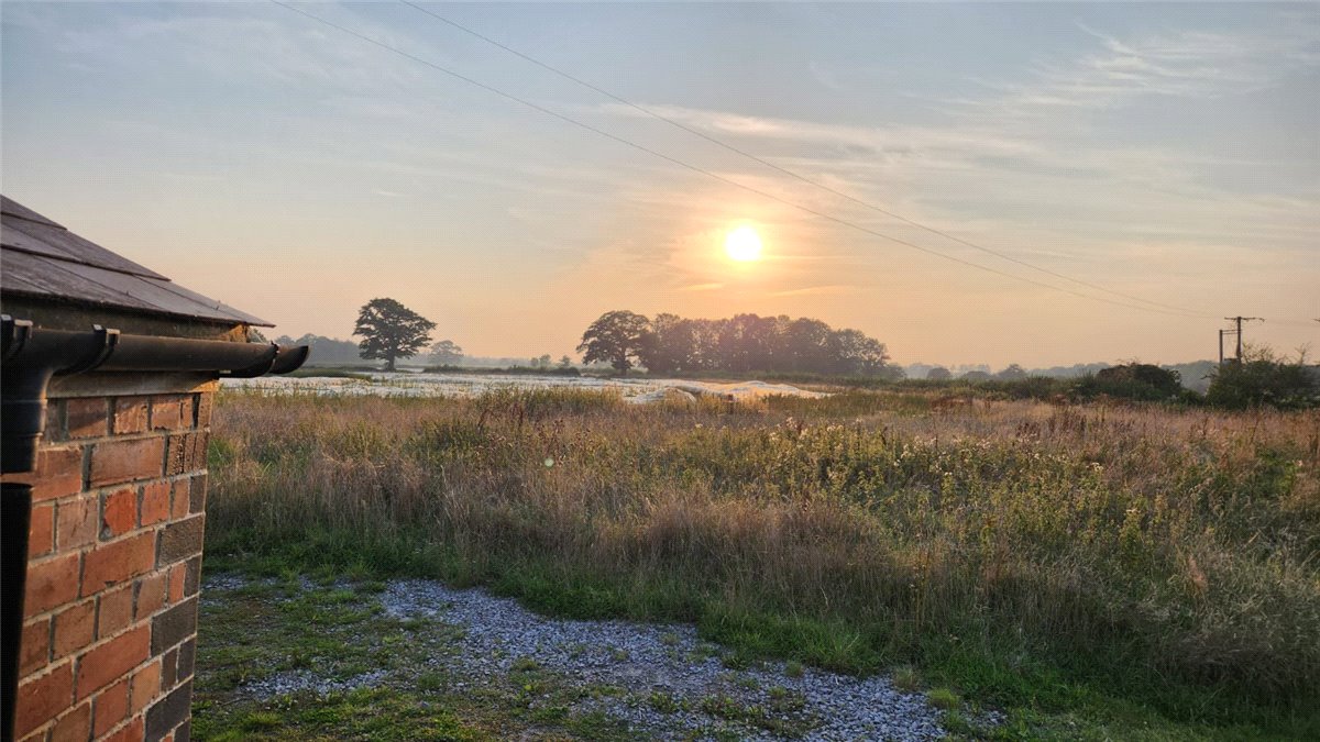 2 bedroom house, Red Brick Barn, Great Somerford SN15 - Sold