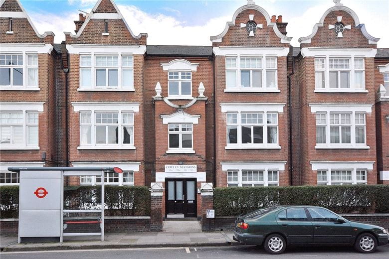 1 bedroom flat, Mortlake High Street, London SW14 - Sold