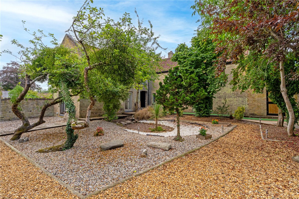 5 bedroom house, Comberton Road, Barton CB23 - Available