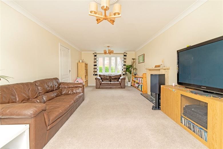 4 bedroom house, Damms Pastures, Highfields CB23 - Available