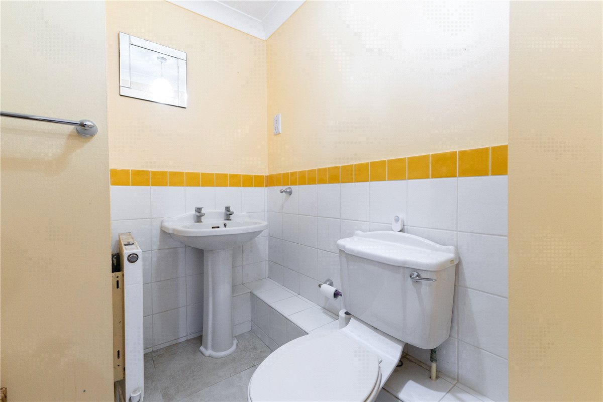 4 bedroom house, Damms Pastures, Highfields Caldecote CB23 - Sold