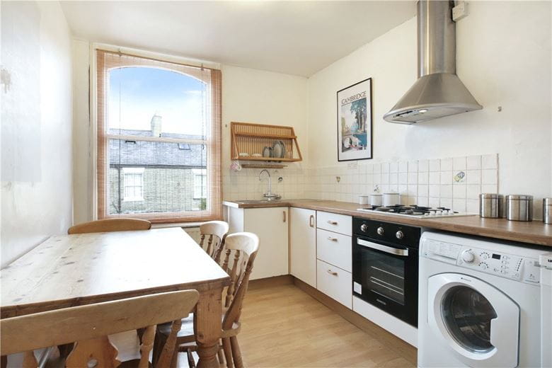 2 bedroom flat, Bateman Street, Cambridge CB2 - Available