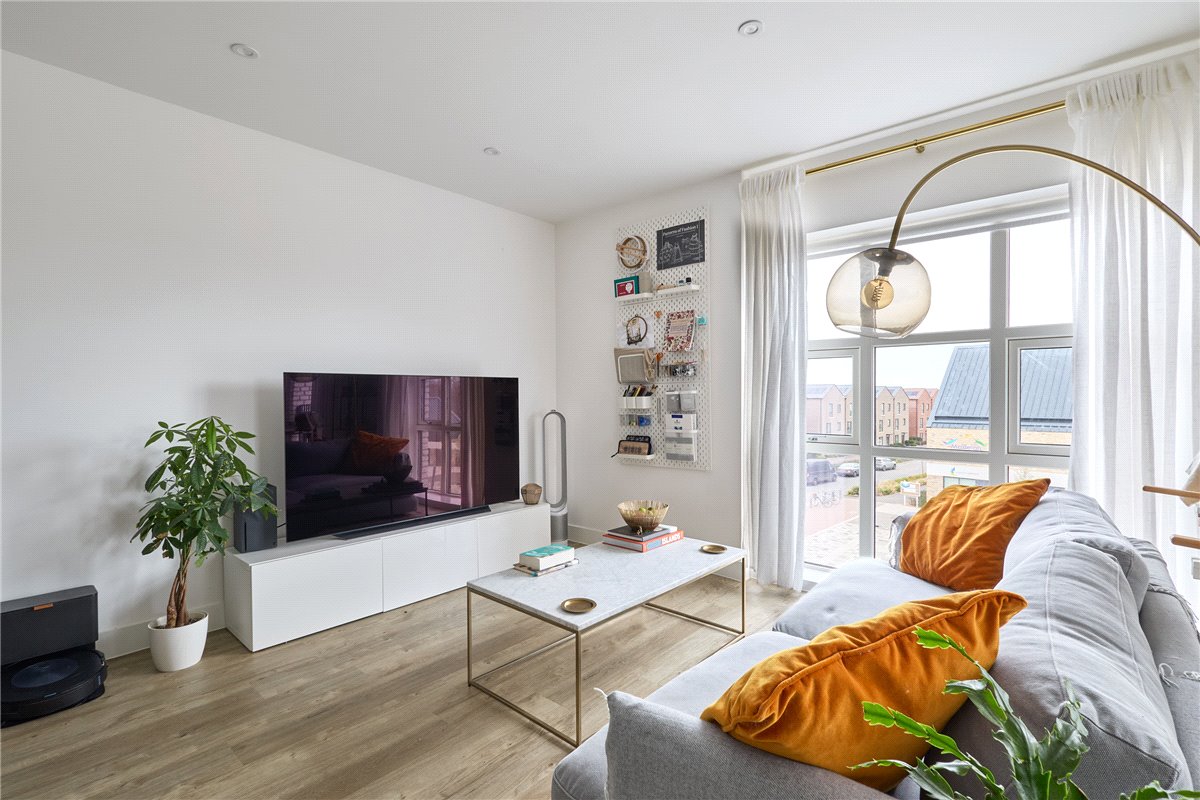 2 bedroom flat, Marleigh Avenue, Cambridge CB5 - Sold STC