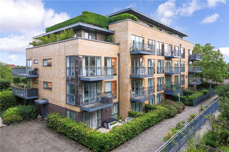 1 bedroom flat, Kingsley Walk, Cambridge CB5 - Sold