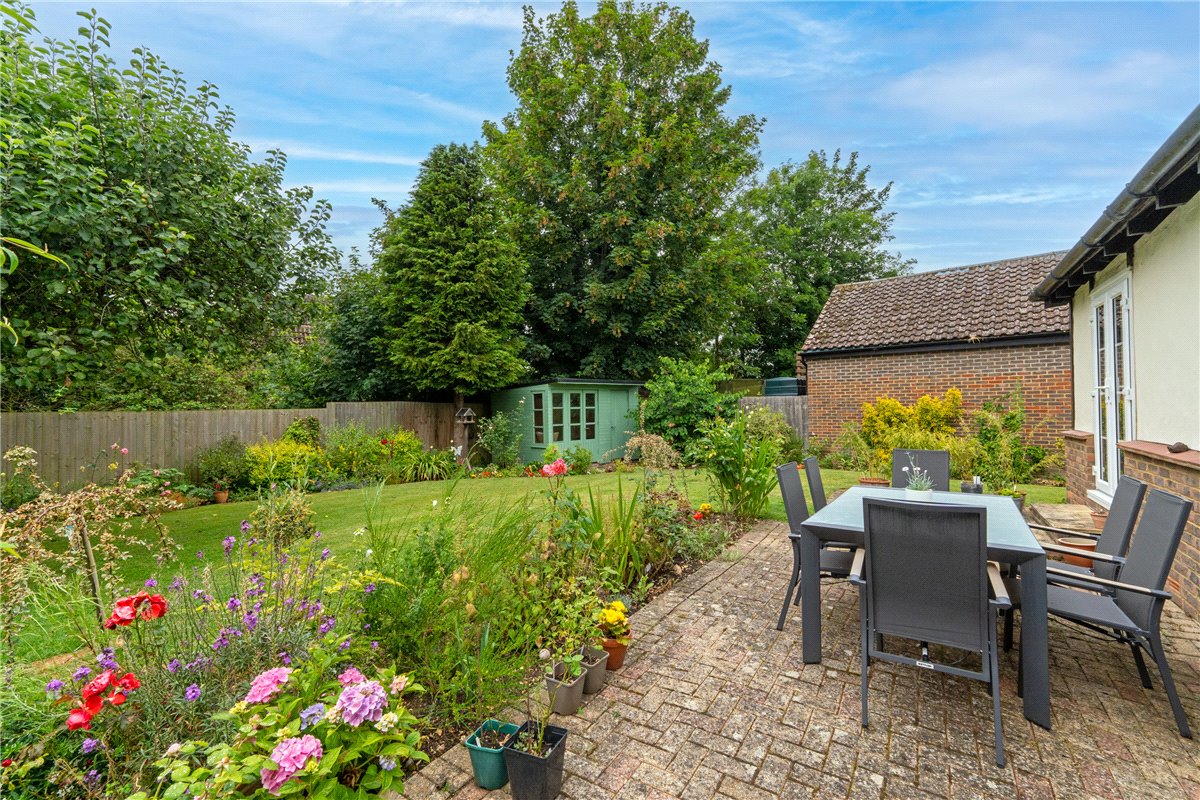 4 bedroom house, Greenford Close, Orwell SG8 - Available