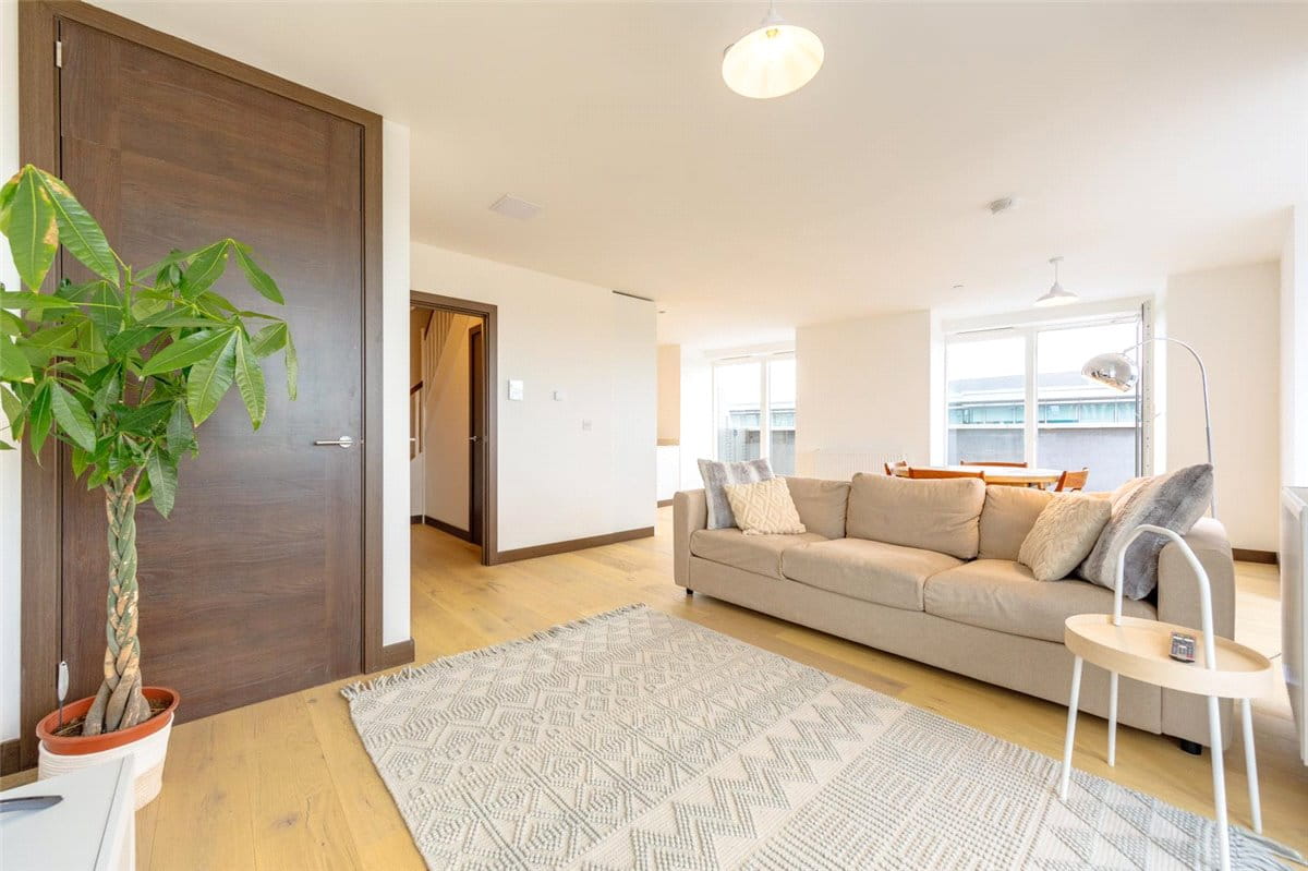 2 bedroom flat, 4 Station Square, Cambridge CB1 - Sold