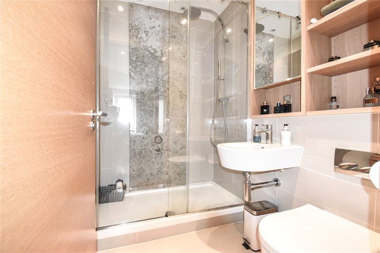 2 bedroom flat, Kingsley Walk, Cambridge CB5 - Sold