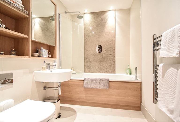 2 bedroom flat, Kingsley Walk, Cambridge CB5 - Sold