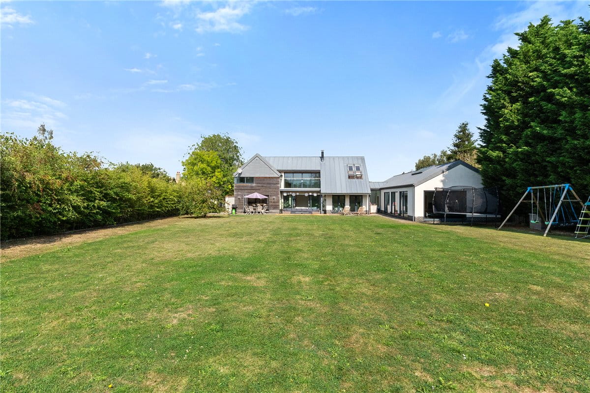 4 bedroom house, Mill Road, Over CB24 - Available