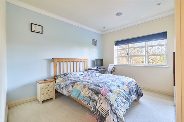 4 bedroom house, Mill Reef, Newmarket CB8 - Available