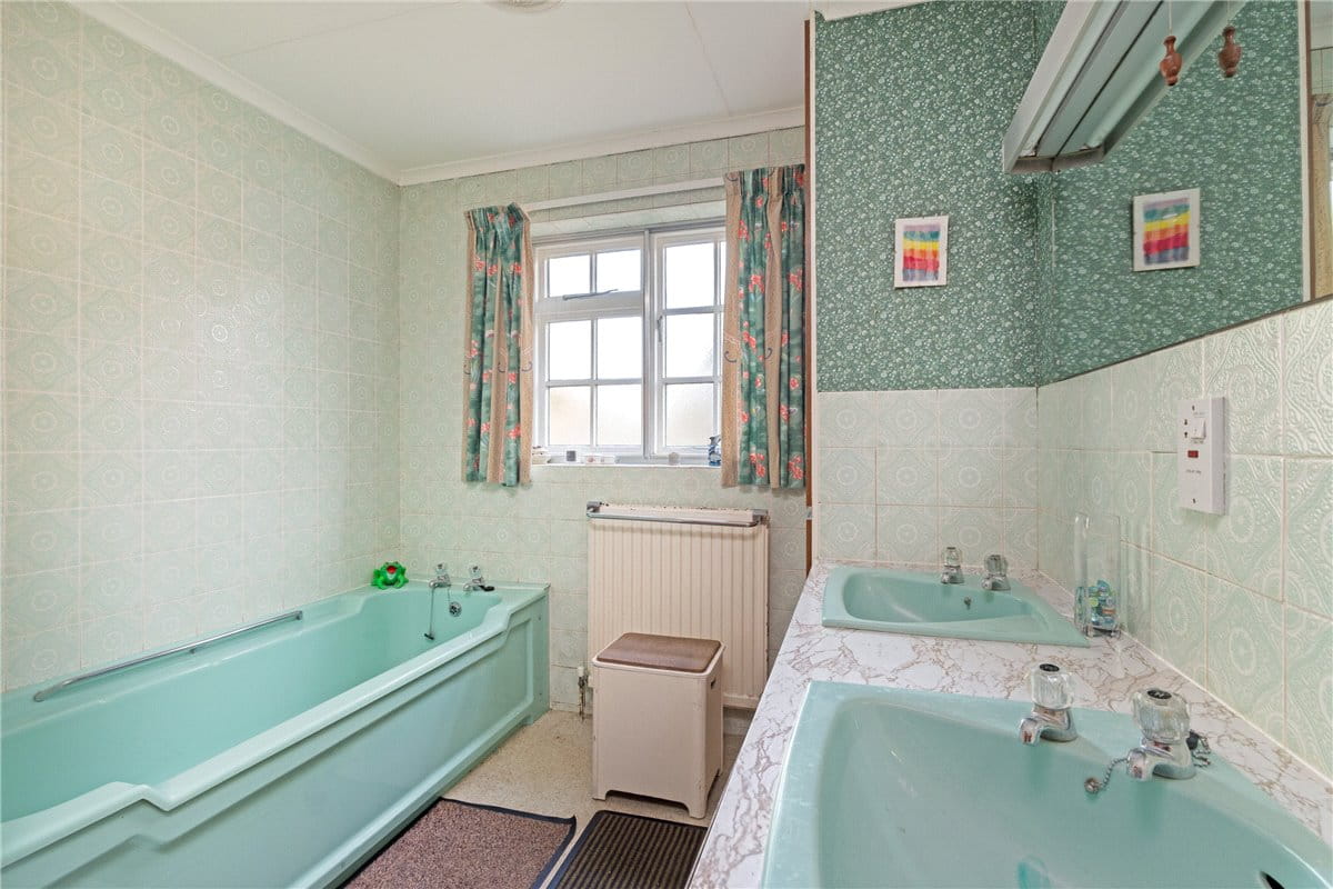 4 bedroom house, Coach Drive, Harlton CB23 - Sold STC