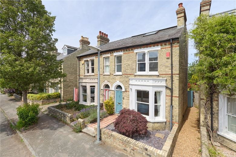 3 bedroom house, Montague Road, Cambridge CB4 - Available