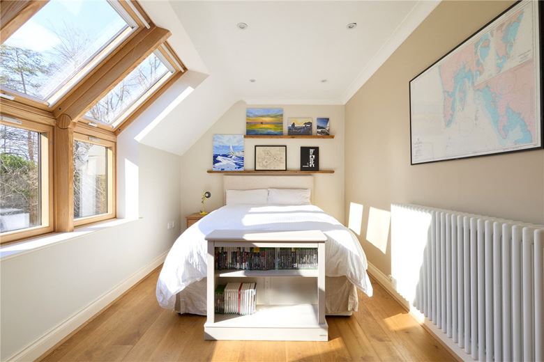 5 bedroom house, Centre Drive, Newmarket CB8 - Sold STC