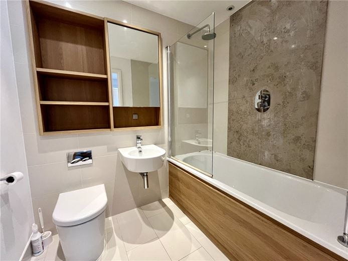 1 bedroom flat, Kingsley Walk, Cambridge CB5 - Sold