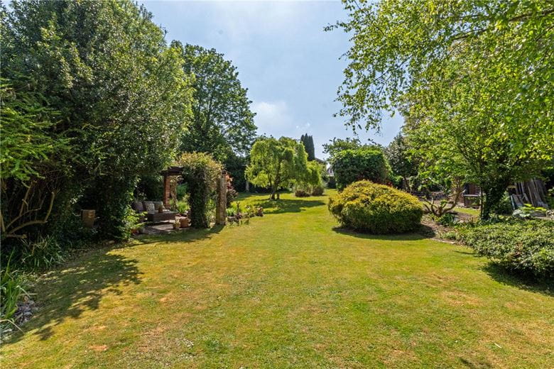 5 bedroom house, High Street, Melbourn SG8 - Available