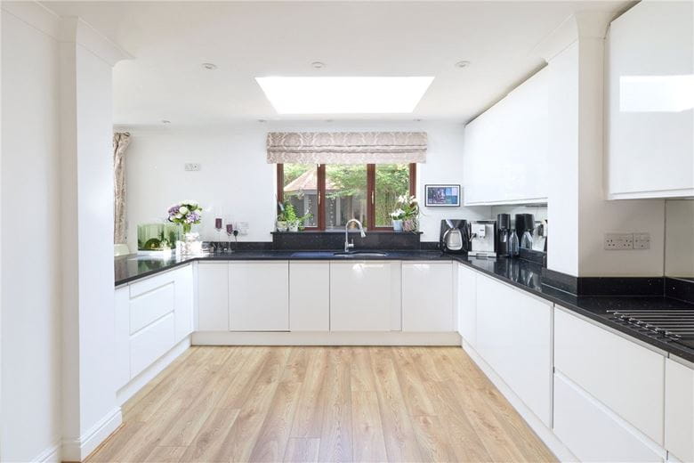 4 bedroom house, Moore Close, Cambridge CB4 - Available