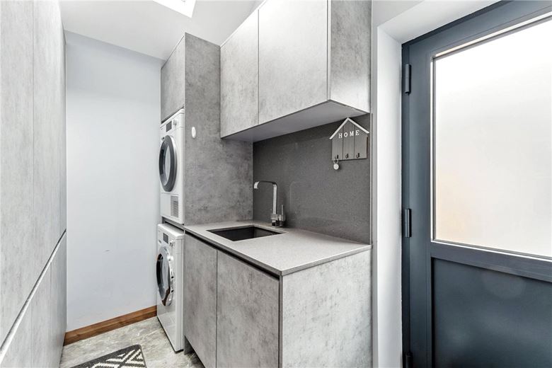 7 bedroom house, Kides Crescent, Longstanton CB24 - Available