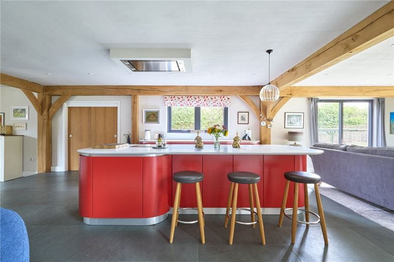 4 bedroom house, Ermine Street, Caxton CB23 - Available