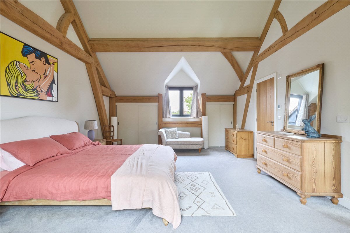 4 bedroom house, Ermine Street, Caxton CB23 - Available