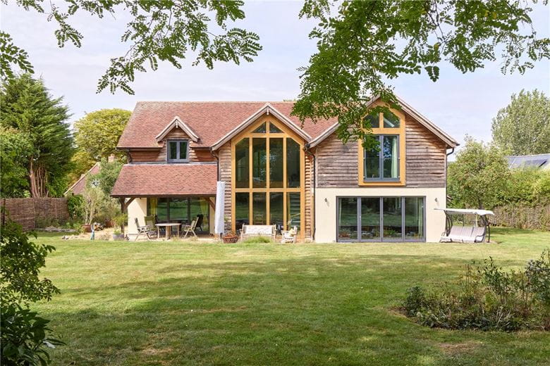 4 bedroom house, Ermine Street, Caxton CB23 - Available