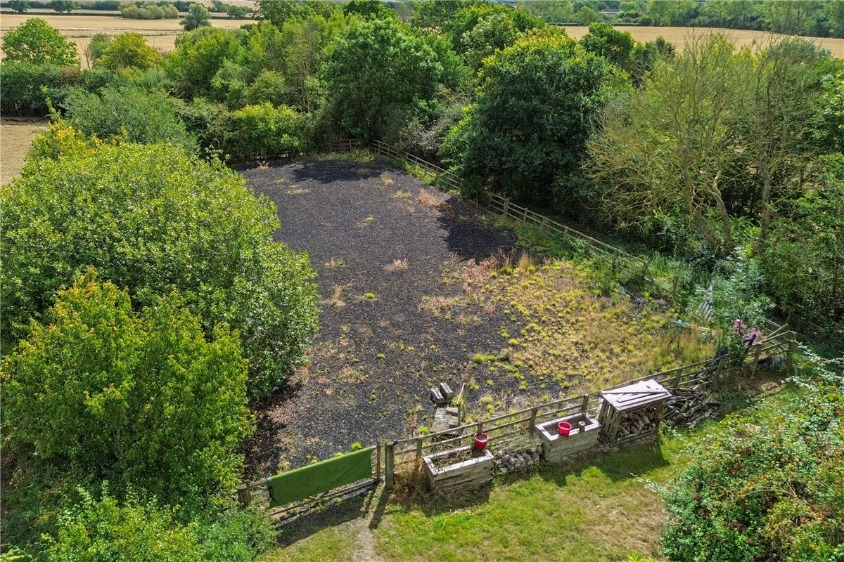 3 bedroom house, Station Road, Tilbrook PE28 - Available