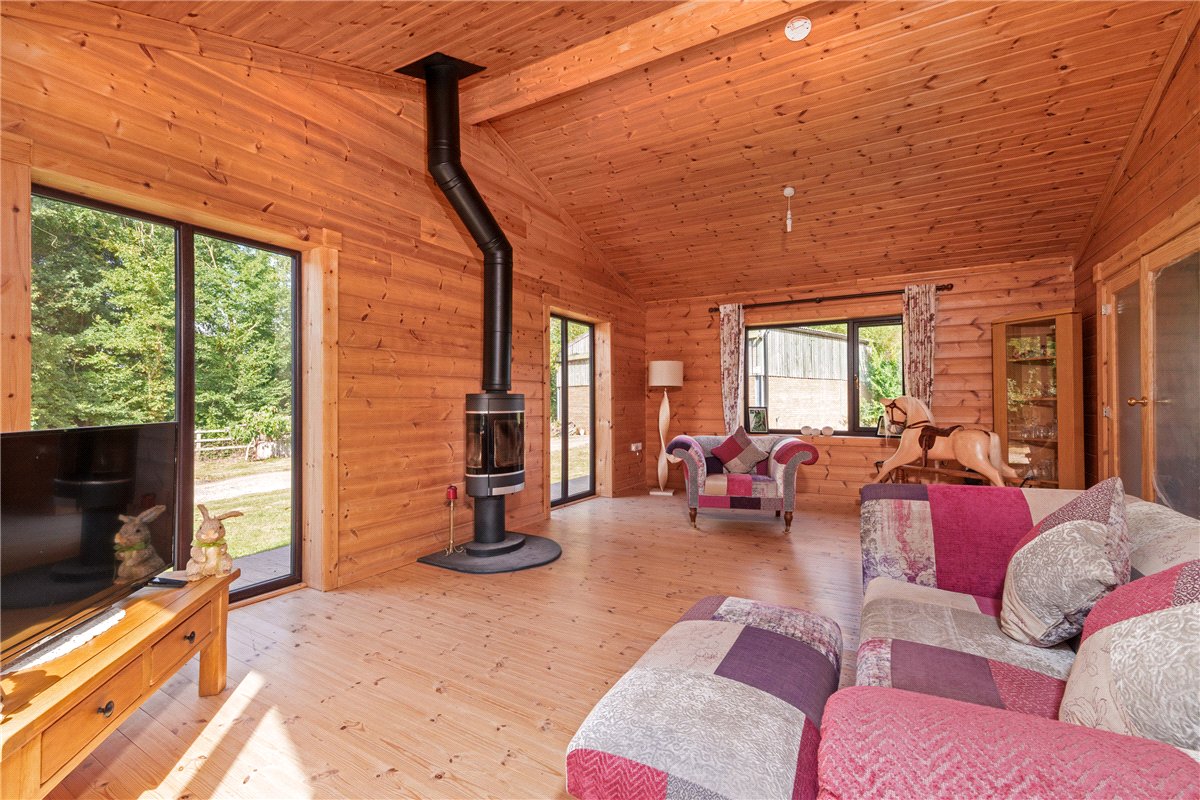 3 bedroom house, Station Road, Tilbrook PE28 - Available