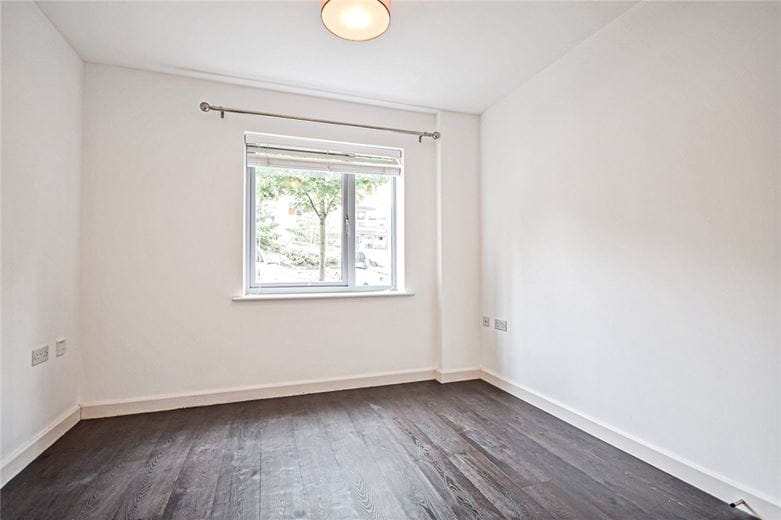 2 bedroom flat, Glenalmond Avenue, Cambridge CB2 - Available