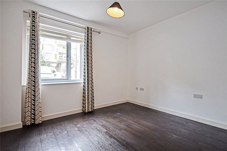 2 bedroom flat, Glenalmond Avenue, Cambridge CB2 - Available