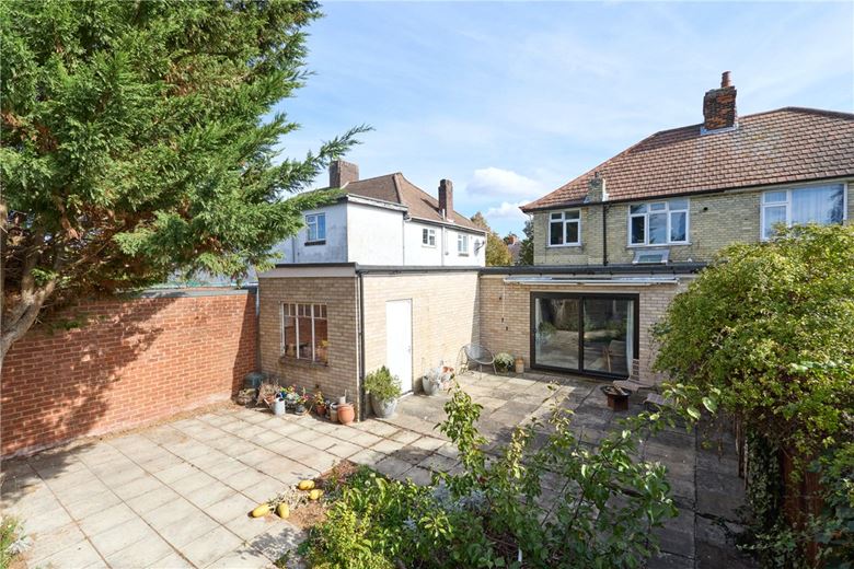 3 bedroom house, Mowbray Road, Cambridge CB1 - Available