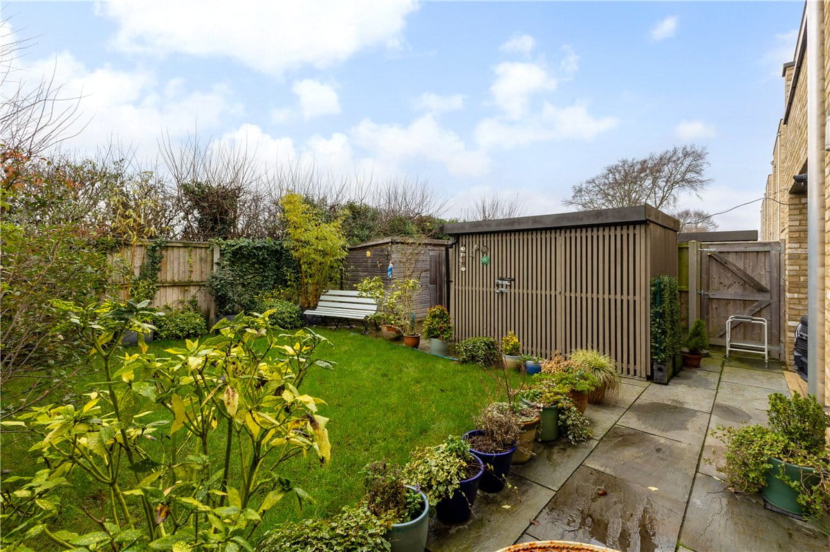 4 bedroom house, Windmill Drive, Trumpington CB2 - Available