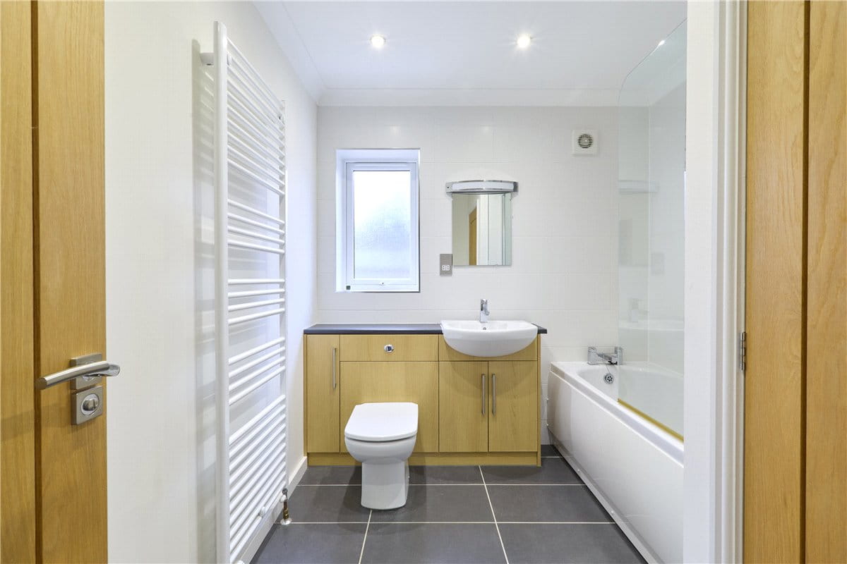 3 bedroom bungalow, High Street, Waterbeach CB25 - Available